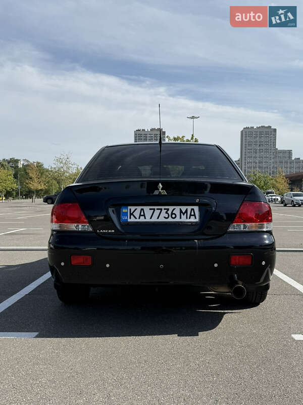 Седан Mitsubishi Lancer 2008 в Киеве