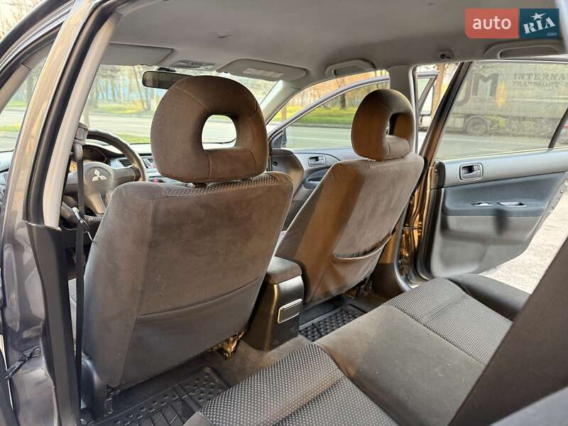 Універсал Mitsubishi Lancer 2006 в Дніпрі фото 25 Універсал Mitsubishi Lancer 2006 в Дніпрі