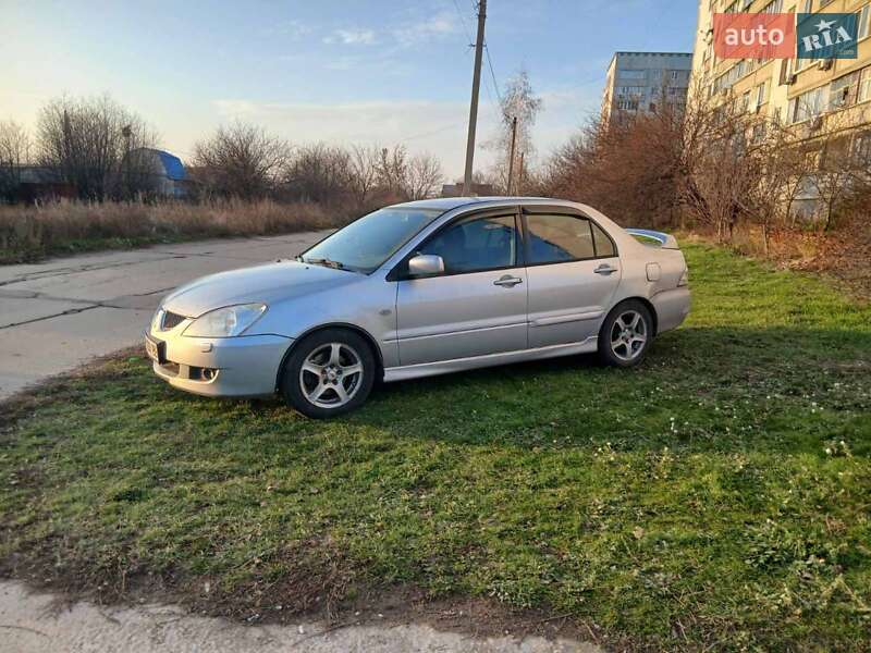 Седан Mitsubishi Lancer 2004 в Харкові