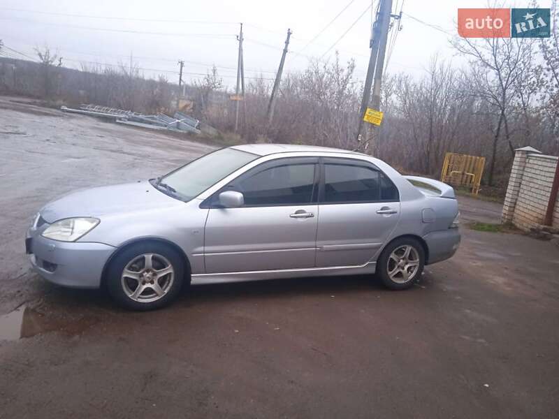Седан Mitsubishi Lancer 2004 в Харкові