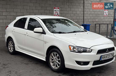 Хэтчбек Mitsubishi Lancer 2010 в Киеве