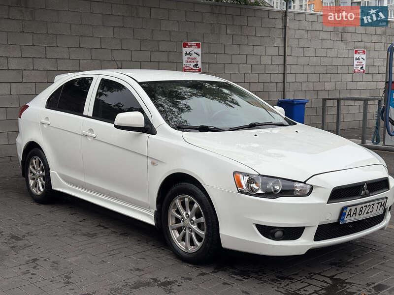 Хетчбек Mitsubishi Lancer 2010 в Києві