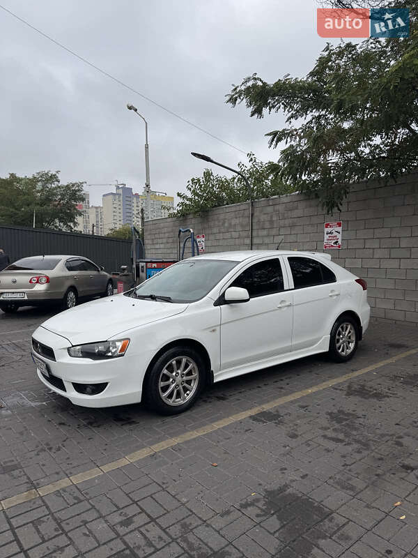 Хетчбек Mitsubishi Lancer 2010 в Києві