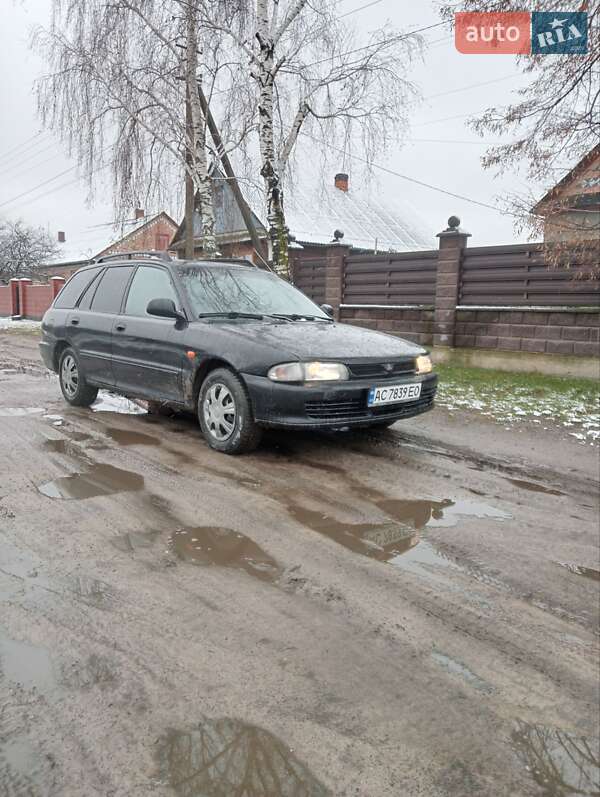 Універсал Mitsubishi Lancer 1995 в Сарнах