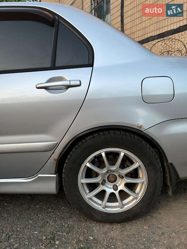 Седан Mitsubishi Lancer 2006 в Кривому Розі
