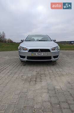 Седан Mitsubishi Lancer 2008 в Владимирце