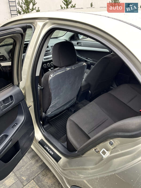 Седан Mitsubishi Lancer 2008 в Луцке