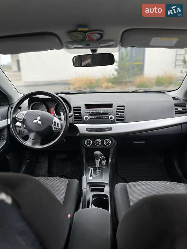 Седан Mitsubishi Lancer 2008 в Луцке