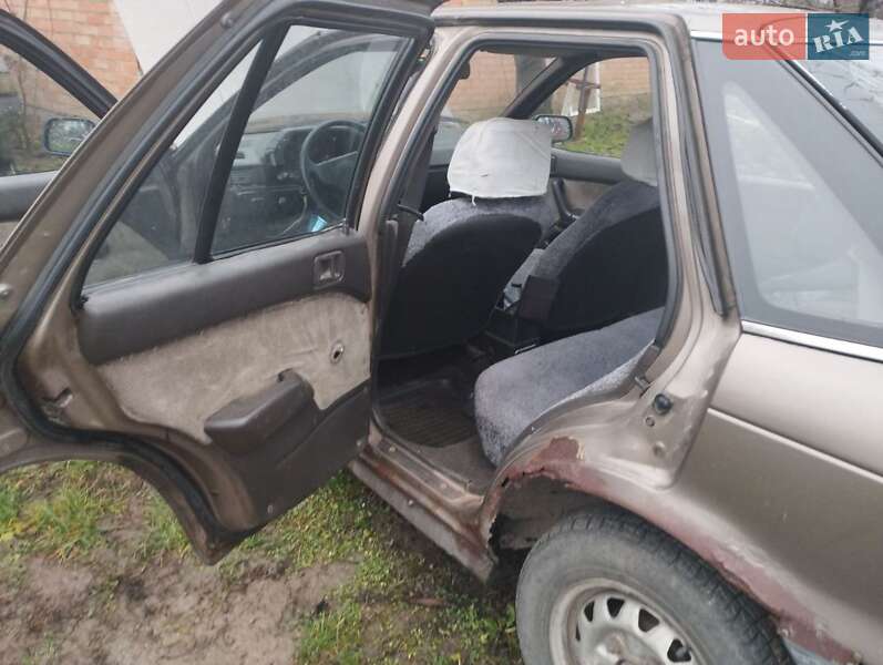 Ліфтбек Mitsubishi Lancer 1990 в Вінниці