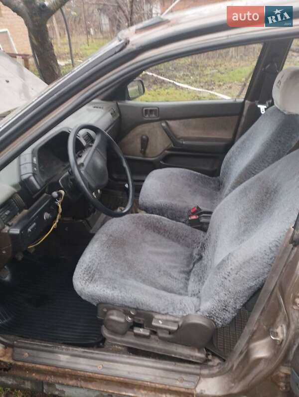 Ліфтбек Mitsubishi Lancer 1990 в Вінниці