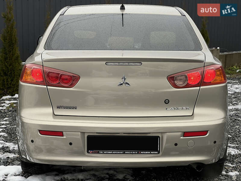 Седан Mitsubishi Lancer 2009 в Львове