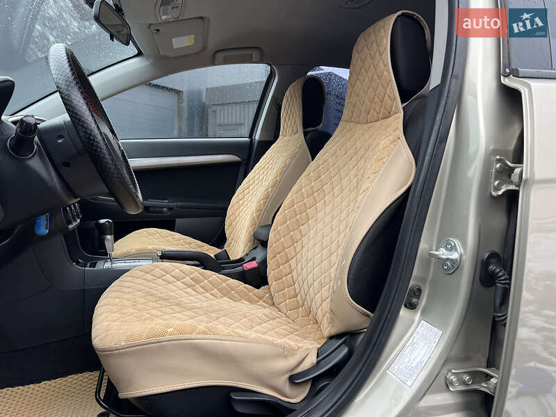 Седан Mitsubishi Lancer 2009 в Львове