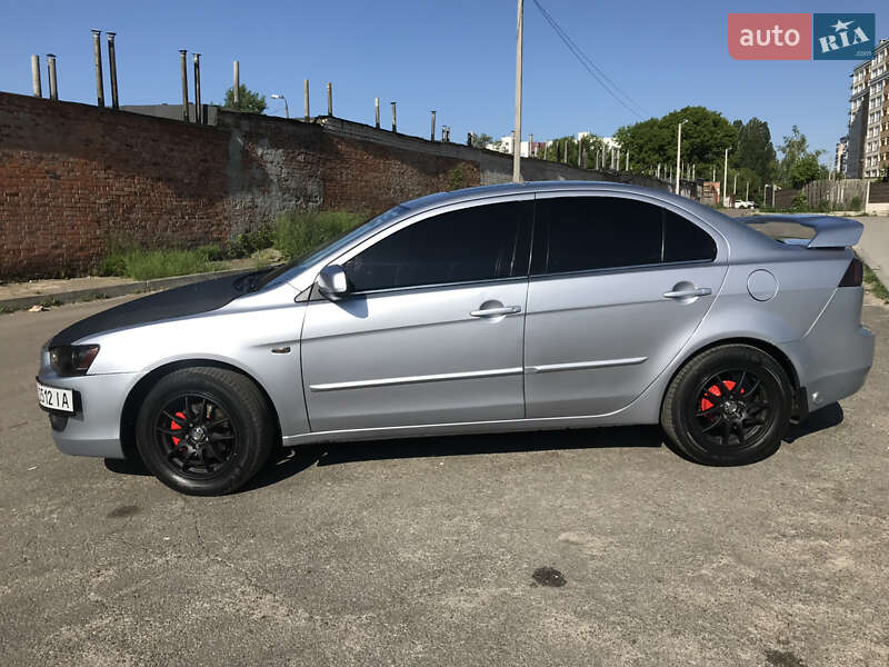 Седан Mitsubishi Lancer 2008 в Чернигове