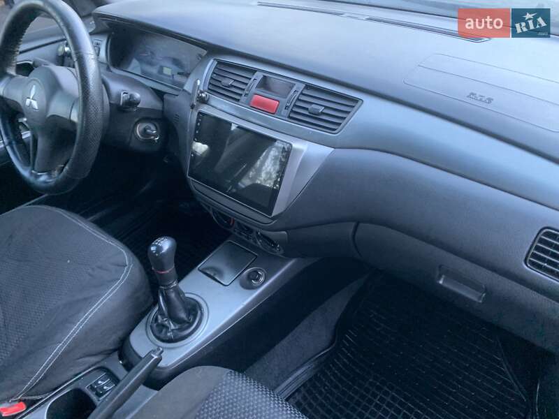 Седан Mitsubishi Lancer 2007 в Днепре