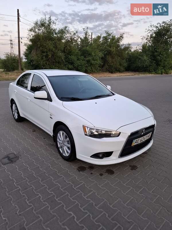 Седан Mitsubishi Lancer 2013 в Кривому Розі