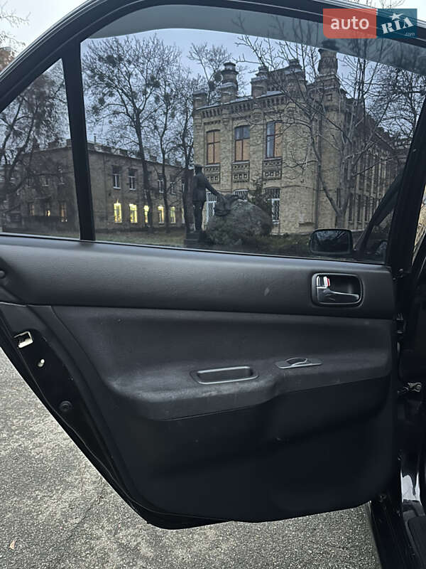 Седан Mitsubishi Lancer 2005 в Києві