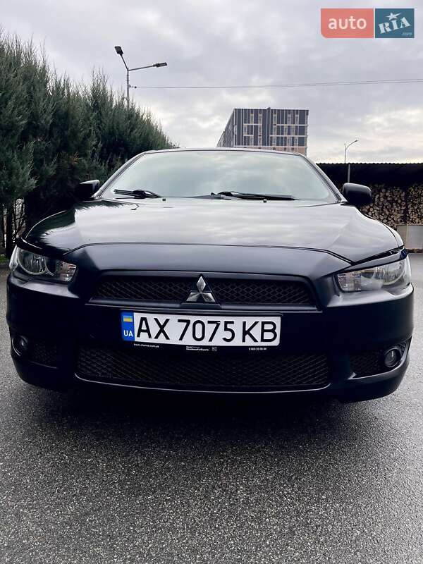 Седан Mitsubishi Lancer 2008 в Киеве