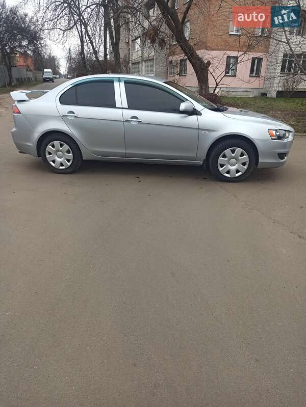 Седан Mitsubishi Lancer 2011 в Черкасах