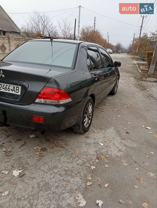 Седан Mitsubishi Lancer 2004 в Запоріжжі фото 4 Седан Mitsubishi Lancer 2004 в Запоріжжі