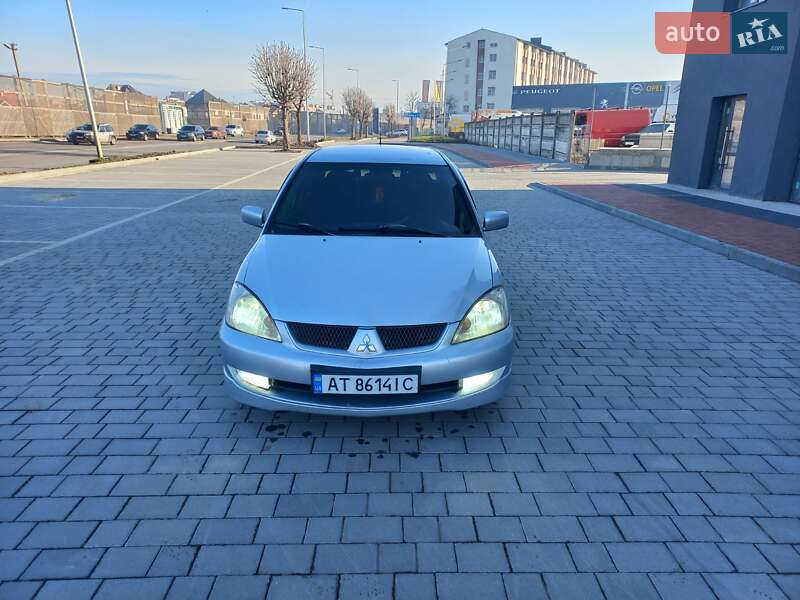 Седан Mitsubishi Lancer 2009 в Ивано-Франковске