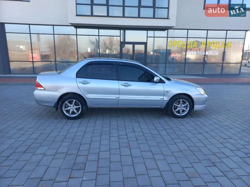 Седан Mitsubishi Lancer 2009 в Ивано-Франковске