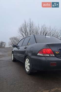 Седан Mitsubishi Lancer 2004 в Чернігові