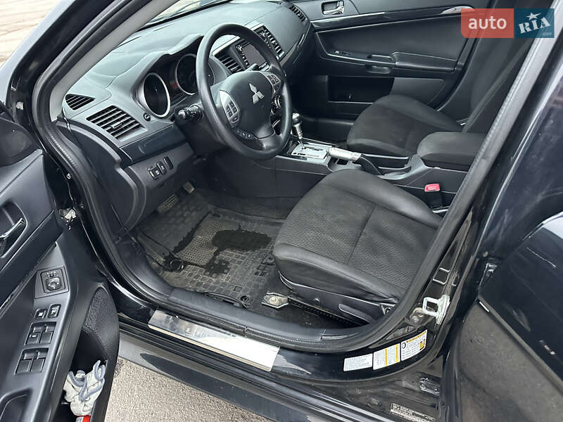 Седан Mitsubishi Lancer 2017 в Києві фото 7 Седан Mitsubishi Lancer 2017 в Києві