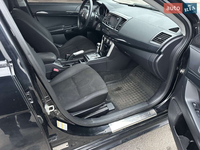 Седан Mitsubishi Lancer 2017 в Києві фото 11 Седан Mitsubishi Lancer 2017 в Києві