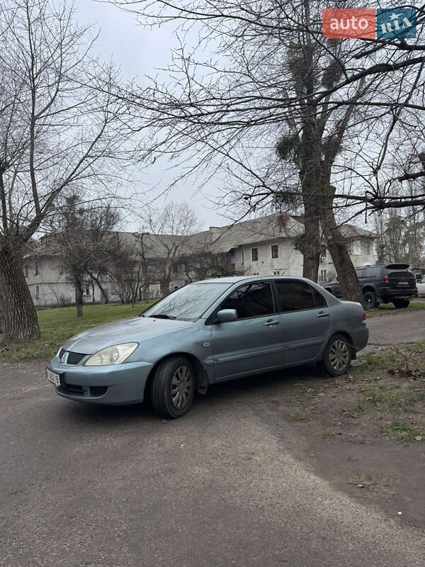 Седан Mitsubishi Lancer 2006 в Киеве