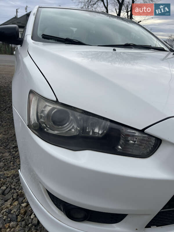 Седан Mitsubishi Lancer 2008 в Ужгороде