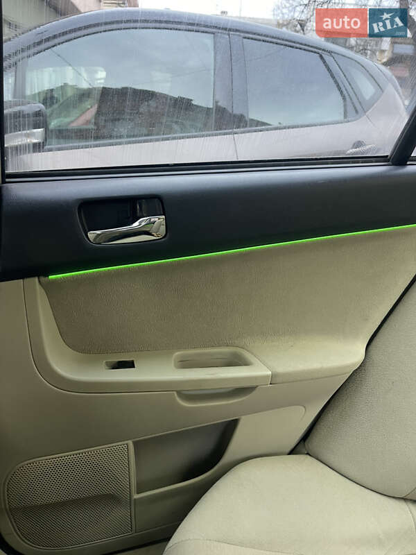 Седан Mitsubishi Lancer 2008 в Ужгороде