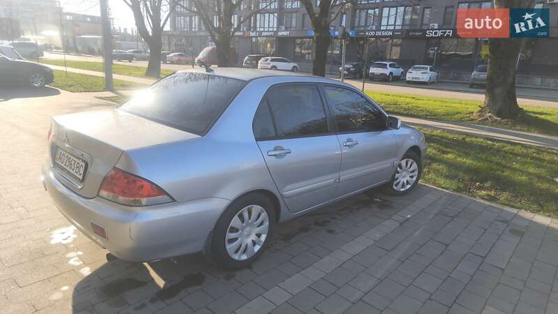 Седан Mitsubishi Lancer 2006 в Ужгороде