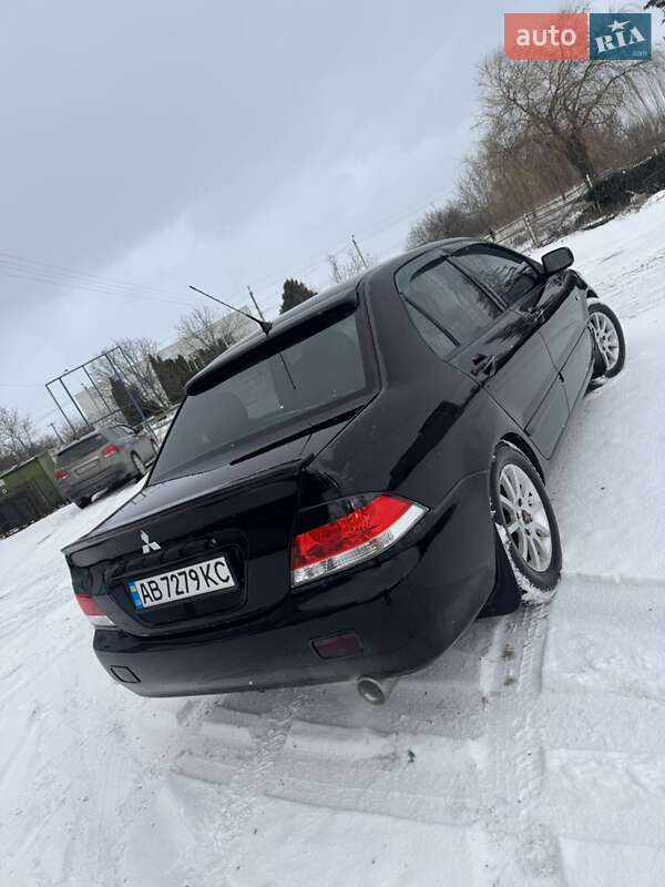 Седан Mitsubishi Lancer 2006 в Гайсину