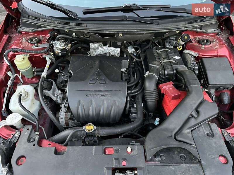 Седан Mitsubishi Lancer 2012 в Києві