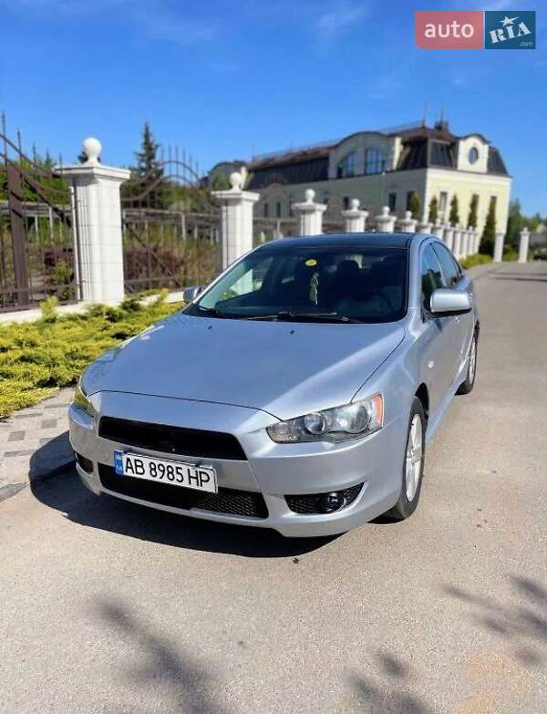 Седан Mitsubishi Lancer 2009 в Виннице