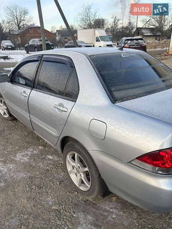 Седан Mitsubishi Lancer 2009 в Ивано-Франковске