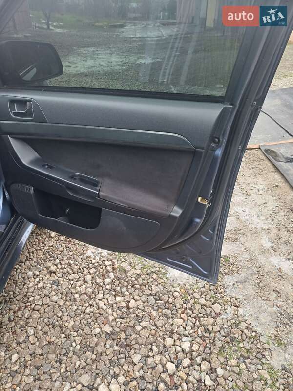 Седан Mitsubishi Lancer 2008 в Кривом Роге