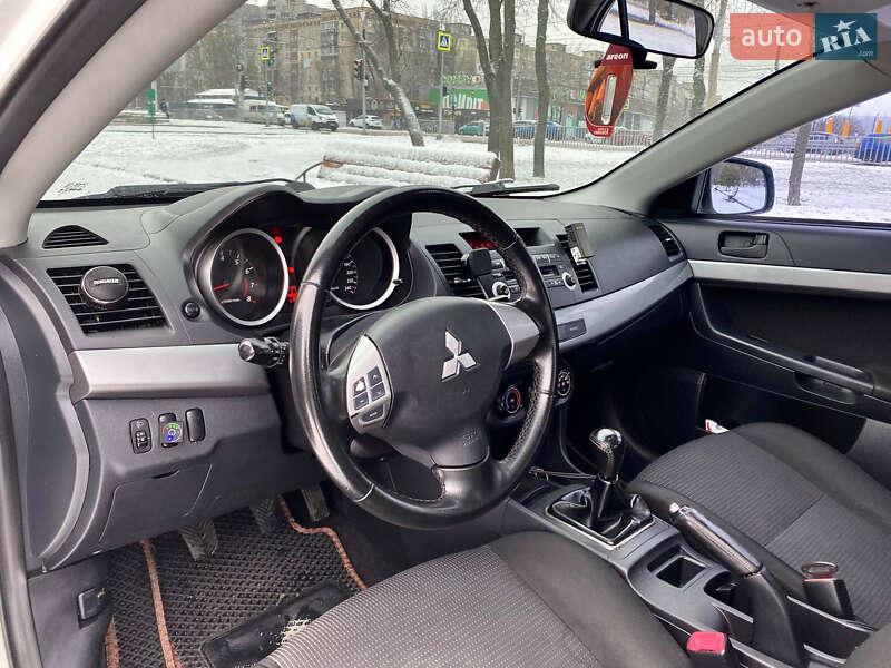 Седан Mitsubishi Lancer 2011 в Днепре