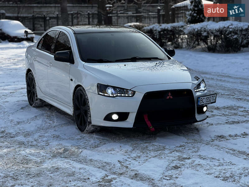 Mitsubishi Lancer 2012