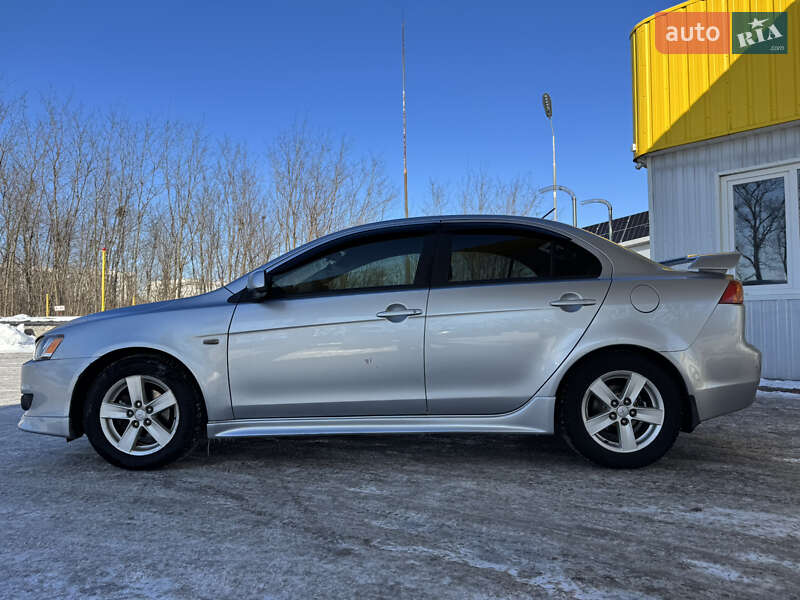Седан Mitsubishi Lancer 2008 в Смеле