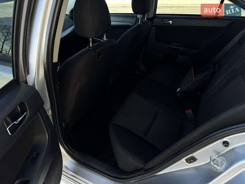 Седан Mitsubishi Lancer 2008 в Смеле