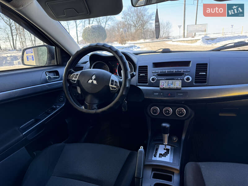 Седан Mitsubishi Lancer 2008 в Смеле