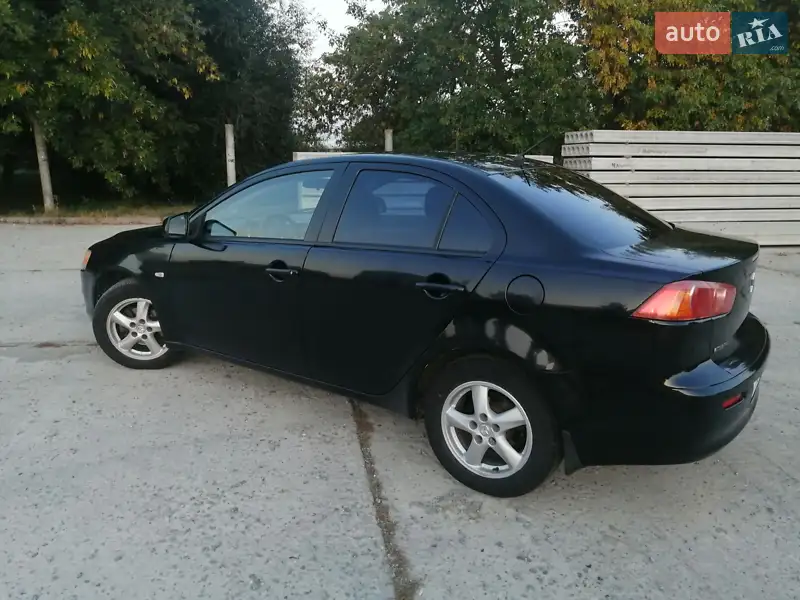 Mitsubishi Lancer