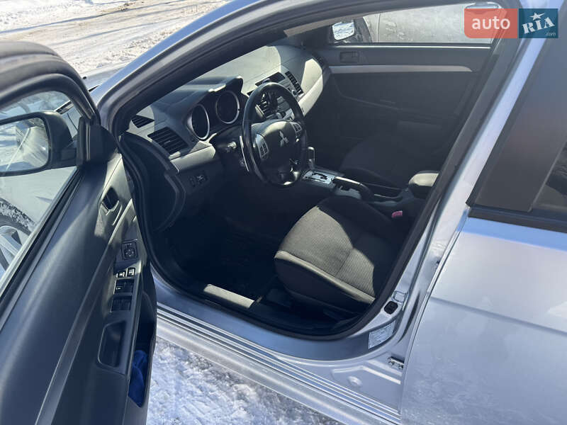 Седан Mitsubishi Lancer 2008 в Киеве фото 10 Седан Mitsubishi Lancer 2008 в Киеве