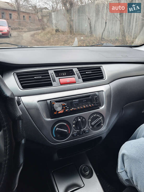 Седан Mitsubishi Lancer 2007 в Люботине