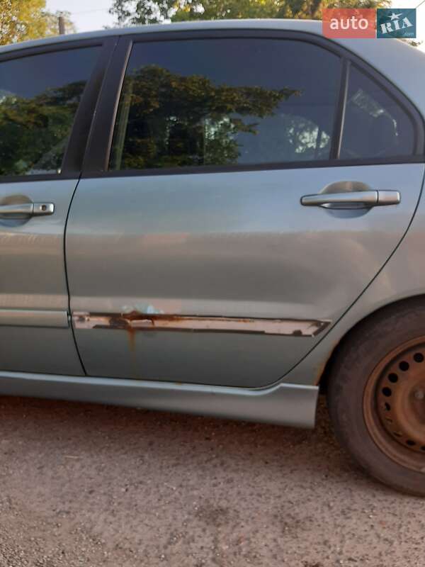 Седан Mitsubishi Lancer 2006 в Кременчуге фото 3 Седан Mitsubishi Lancer 2006 в Кременчуге