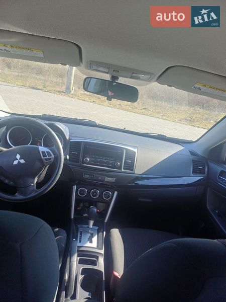 Седан Mitsubishi Lancer 2016 в Запорожье