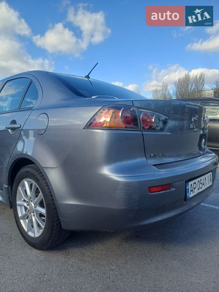 Седан Mitsubishi Lancer 2016 в Запорожье