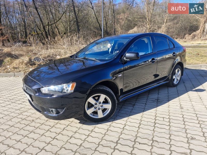 Хэтчбек Mitsubishi Lancer 2009 в Львове