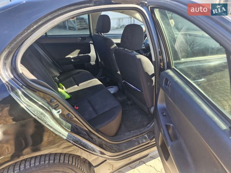Хэтчбек Mitsubishi Lancer 2009 в Львове